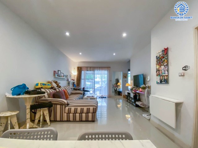 *****ทาวน์เฮ้าส์มือสองย่านนนทบุรี ม.โมดิวิลล่า ปิ่นเกล้า-วงแหวน บนเนื้อที่ 18.8 ตร.ว. ฟังก์ชัน 3 ห้องนอน 2 ห้องน้ำ 2 ที่จอดรถ ตกแต่งพร้อมอยู่ บ้านหันทิศตะวันตกเฉียงเหนือ เชื่อมต่อถ.กาญจนาภิเษก, ถ.บรมราชชนนี, ถ.ศาลายา ใกล้เซ็นทรัล ปิ่นเกล้า จองเลย!